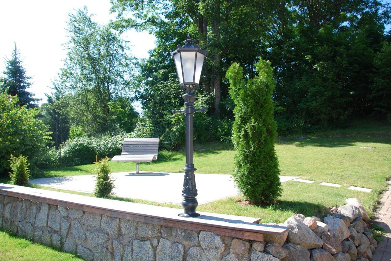 Landgasthof Zum Dorfkrug Häusern エクステリア 写真