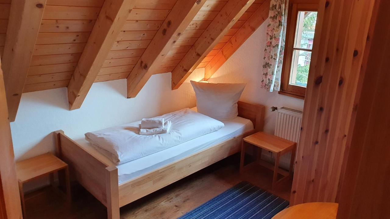 Landgasthof Zum Dorfkrug Häusern エクステリア 写真