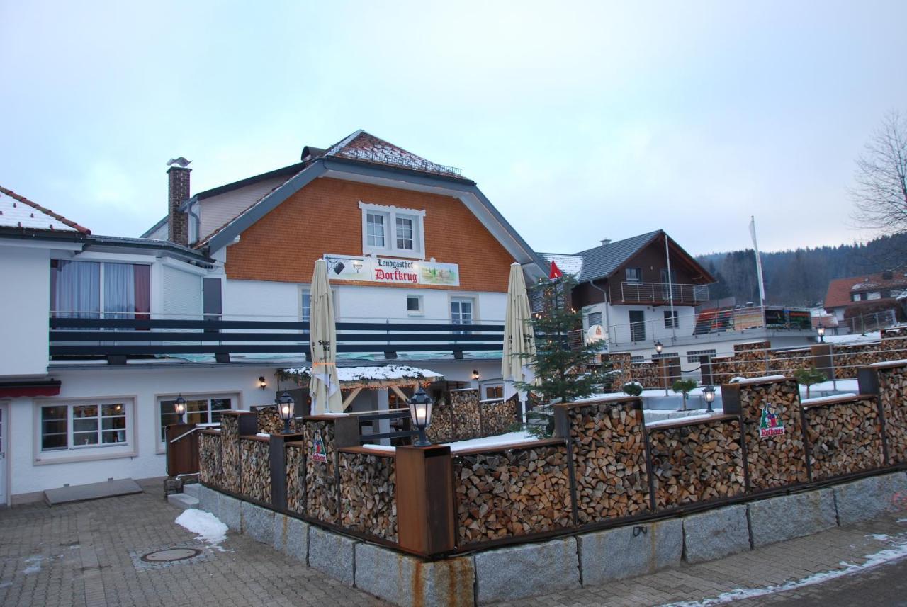 Landgasthof Zum Dorfkrug Häusern エクステリア 写真