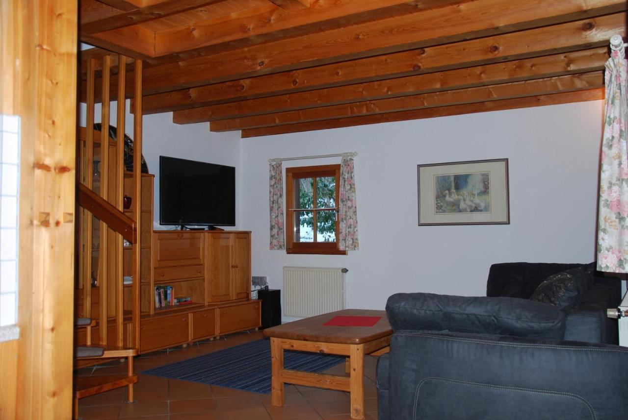 Landgasthof Zum Dorfkrug Häusern エクステリア 写真