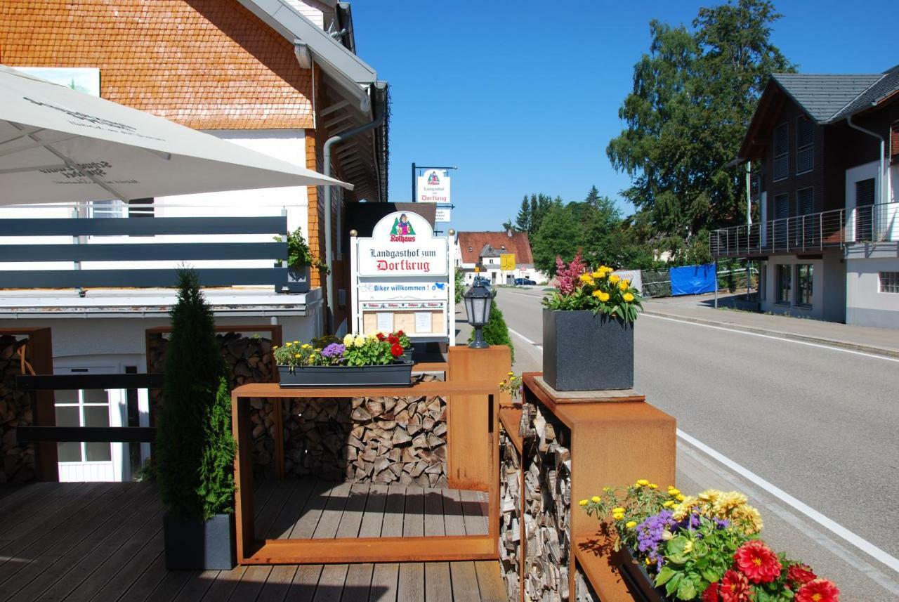 Landgasthof Zum Dorfkrug Häusern エクステリア 写真